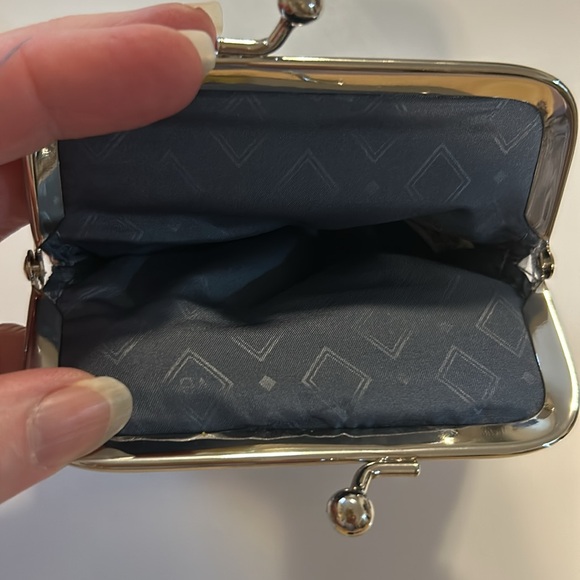 Vera Bradley Coastal Paradise Kiss Lock Coin Purse NWOT - Picture 3 of 3